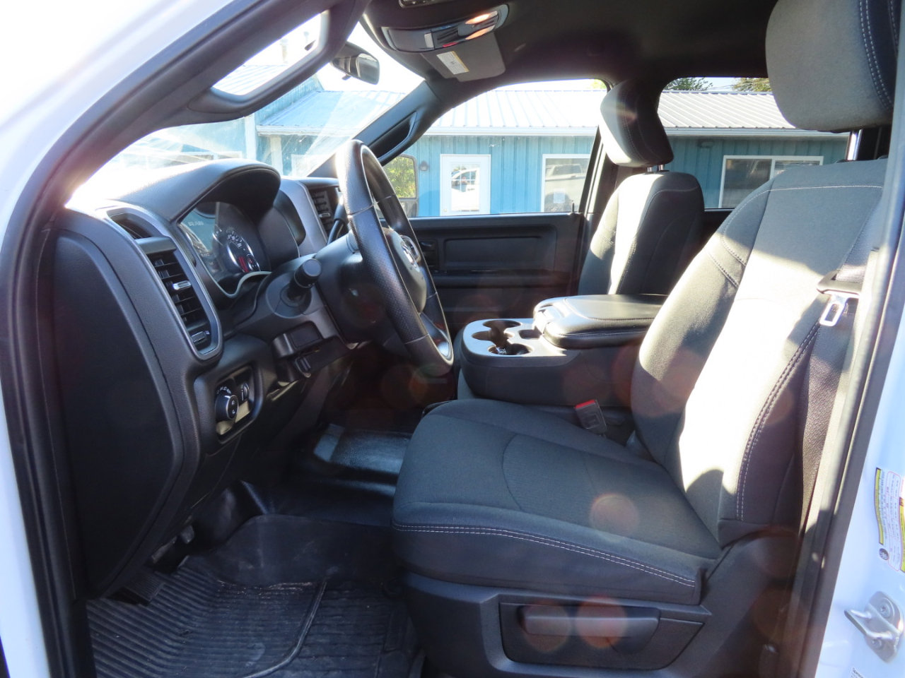 Used 2024 RAM 2500 Tradesman w/ Chrome Appearance Group image 20