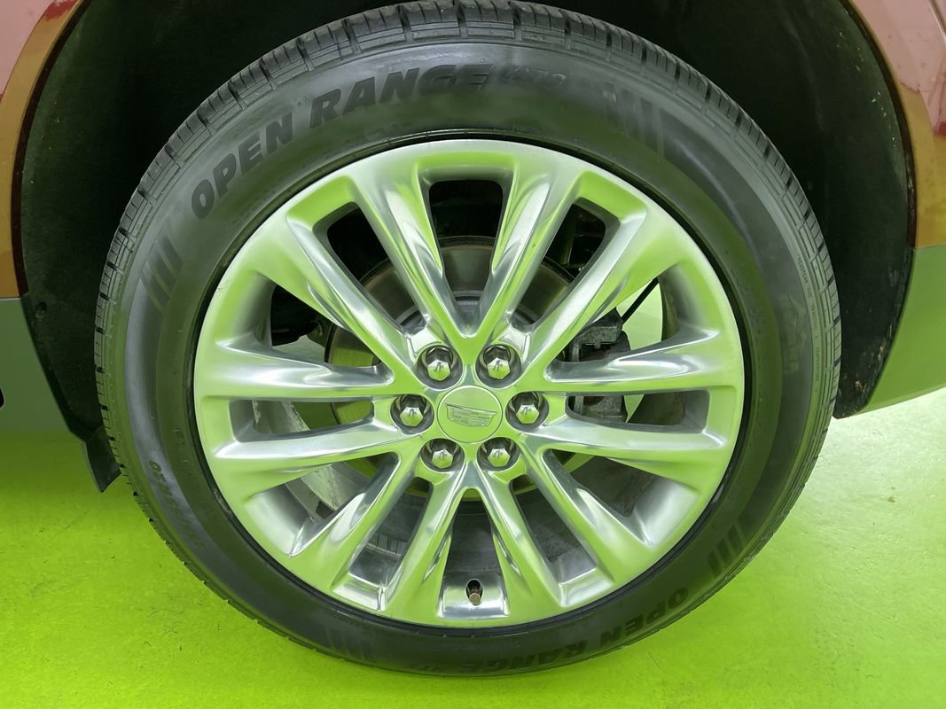 Used 2017 Cadillac XT5 Platinum w/ Driver Assist Package image 15