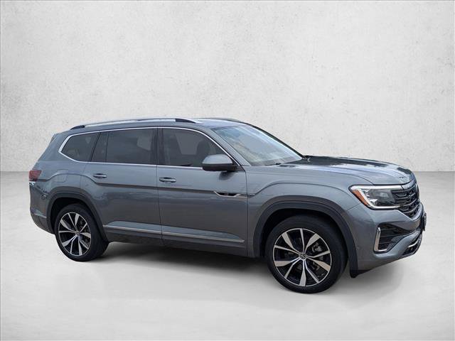 Used 2024 Volkswagen Atlas SEL Premium R-Line AWD/4WD image 4