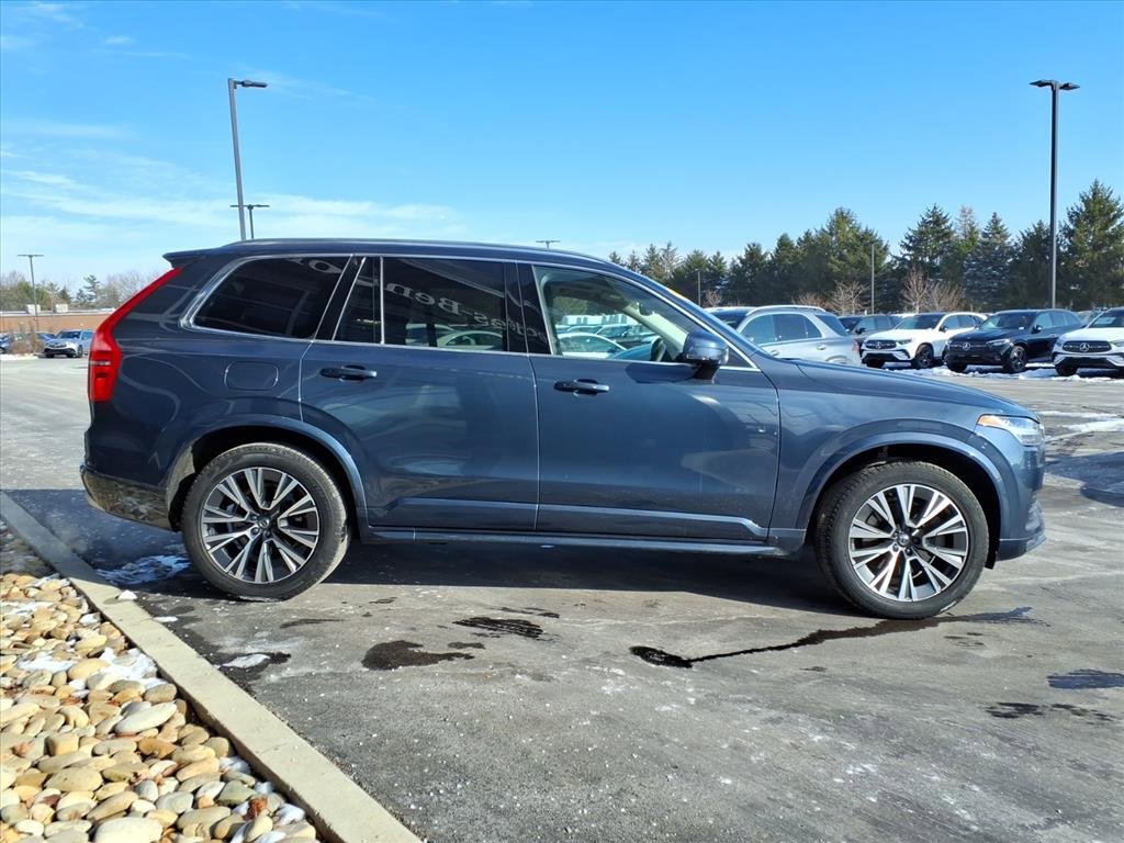 Used 2022 Volvo XC90 T6 Momentum w/ Advanced Package image 7