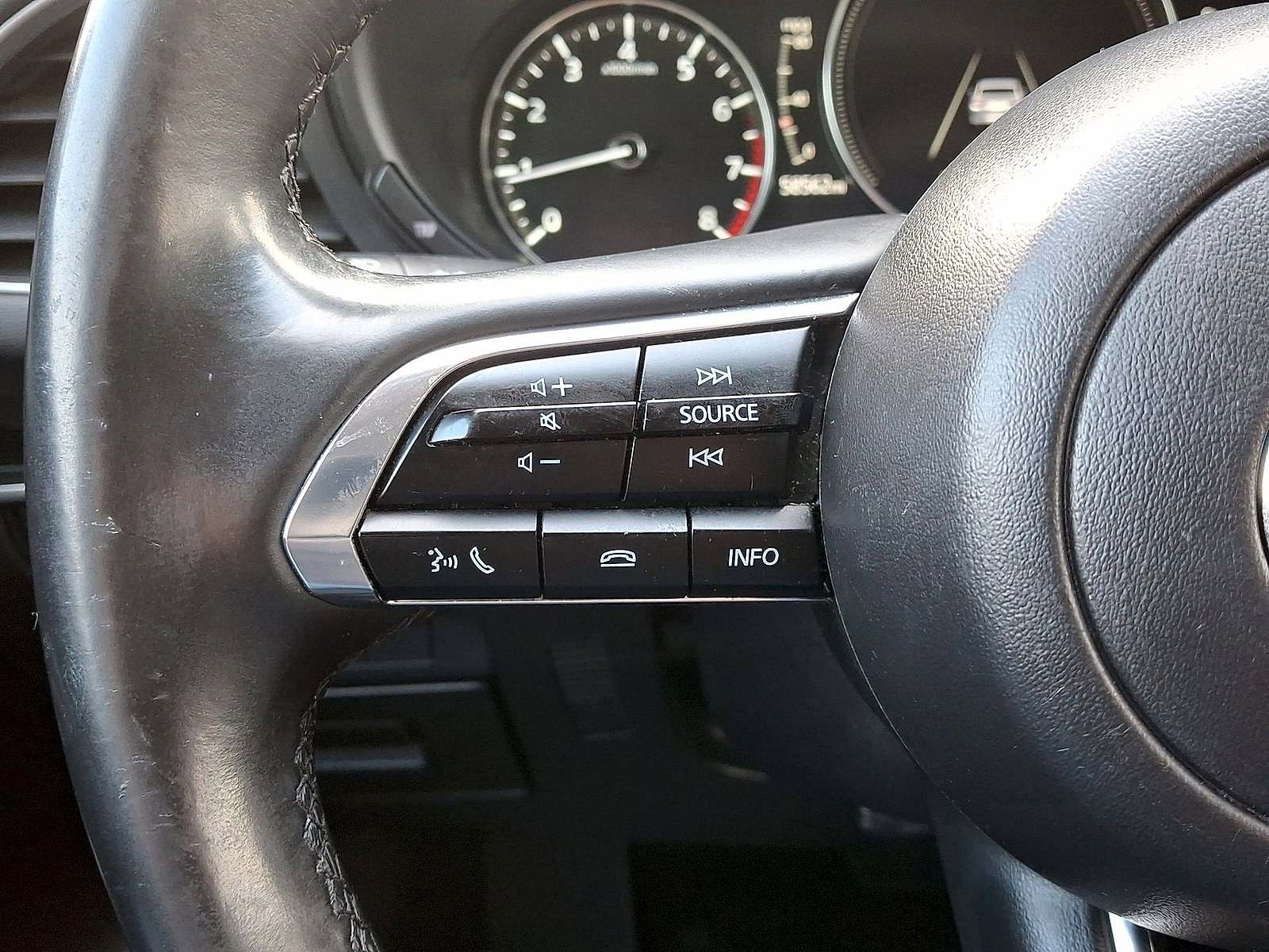 Used 2024 MAZDA MAZDA3 s FWD image 17