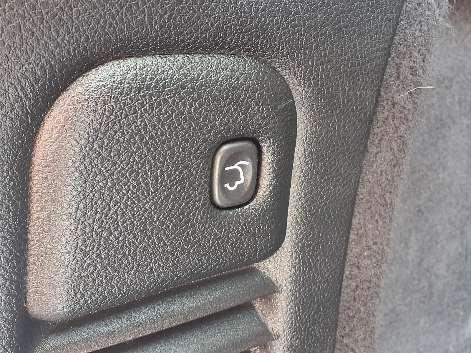 Used 2018 Dodge Durango GT AWD/4WD image 12