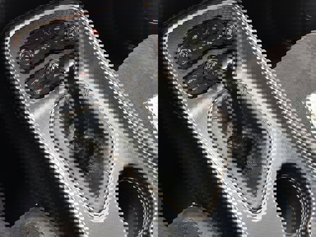 Used 2017 Dodge Challenger R/T Scat Pack w/ Leather Interior Group image 17