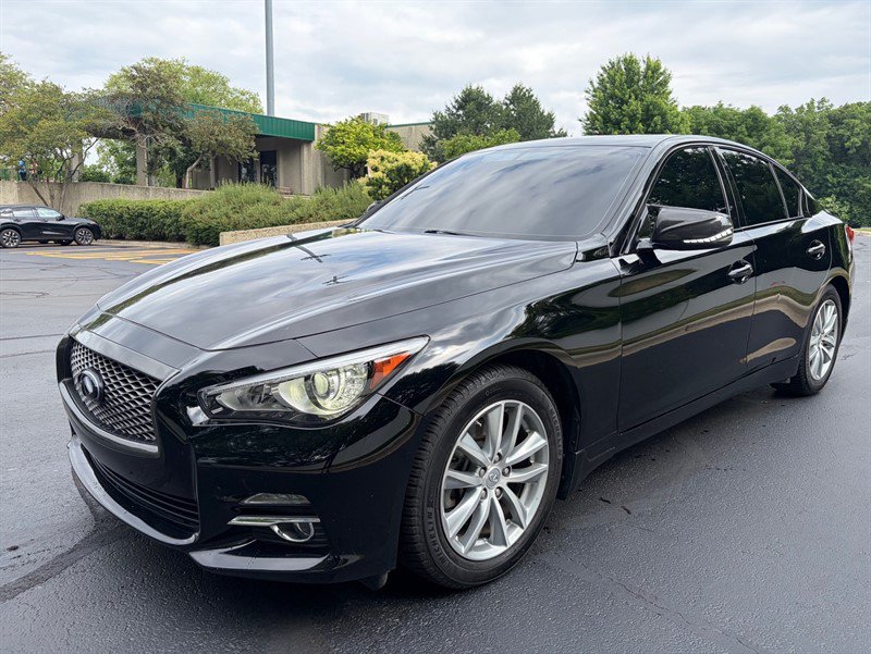 Used 2015 INFINITI Q50 Premium w/ Navigation Package AWD/4WD image 11