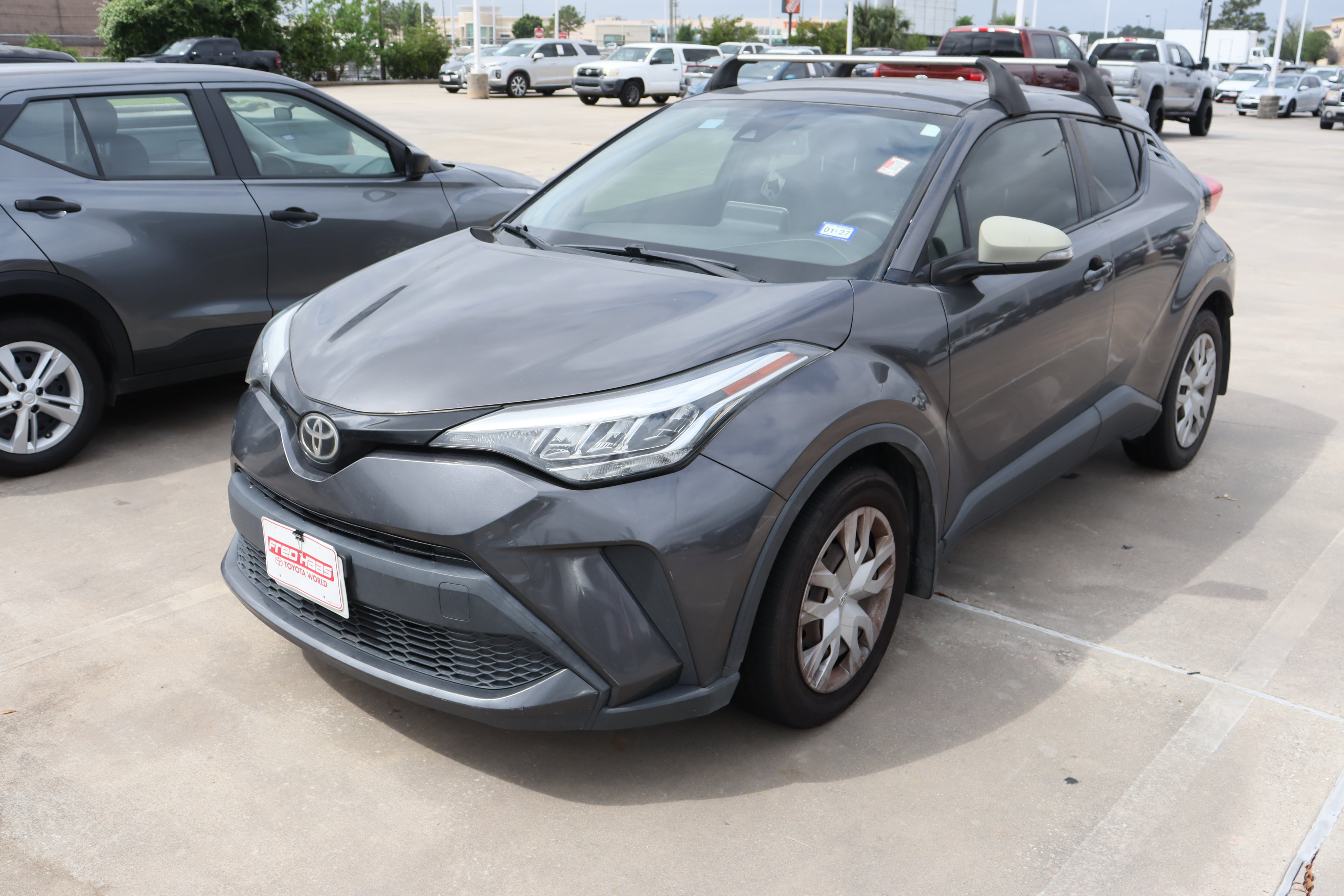 Used 2020 Toyota C-HR LE image 6