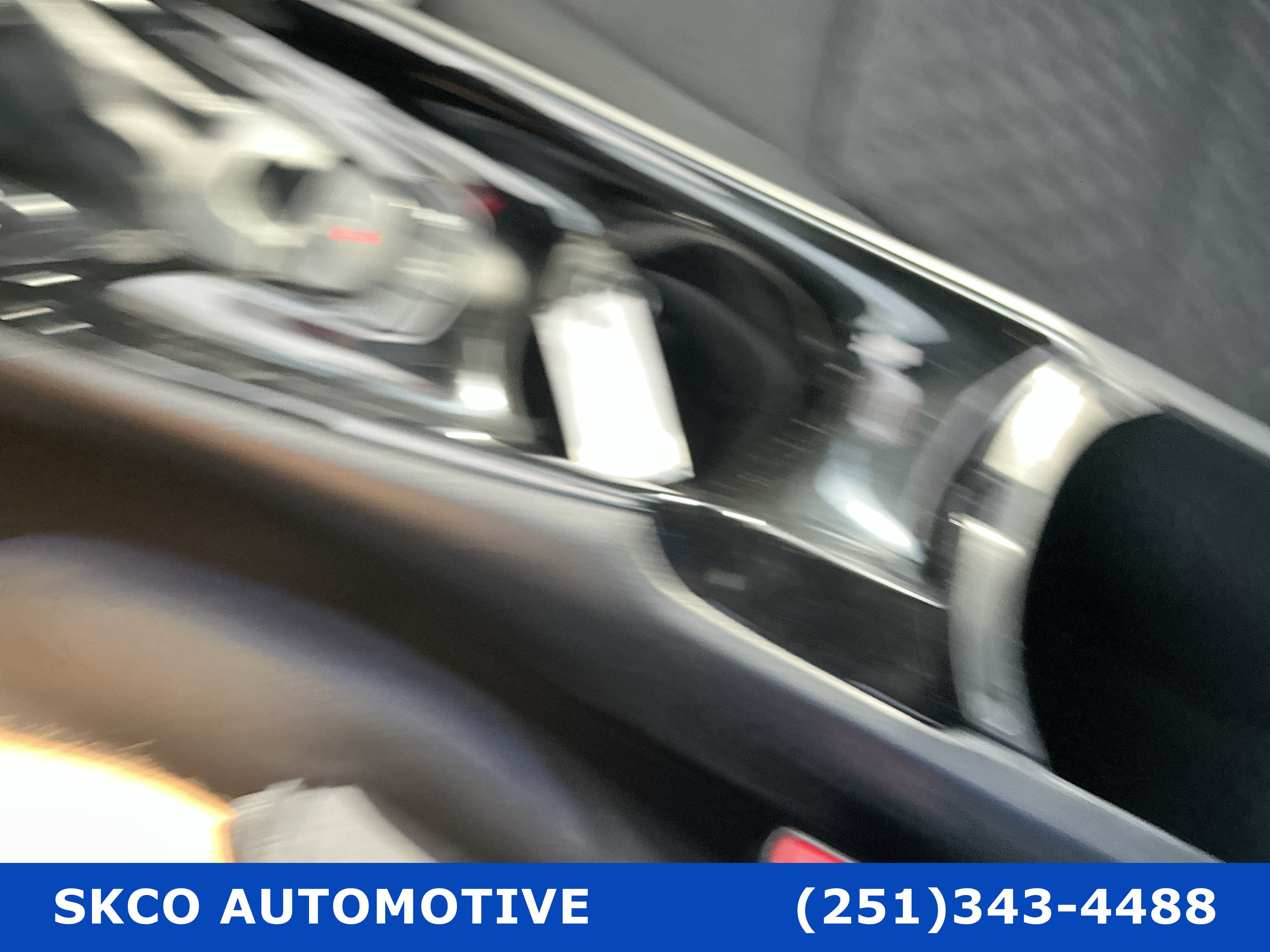 Used 2020 Toyota C-HR XLE FWD image 24