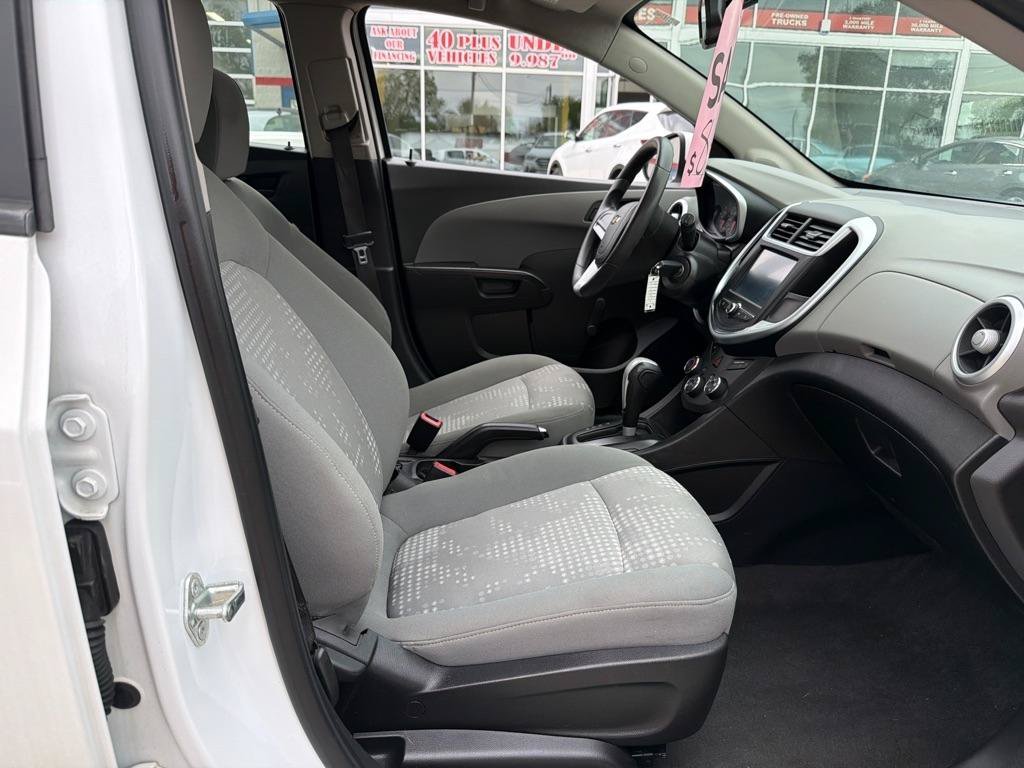 Used 2017 Chevrolet Sonic LT FWD image 7