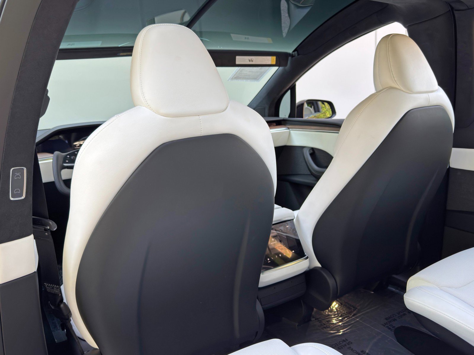 Used 2023 Tesla Model X AWD/4WD image 38