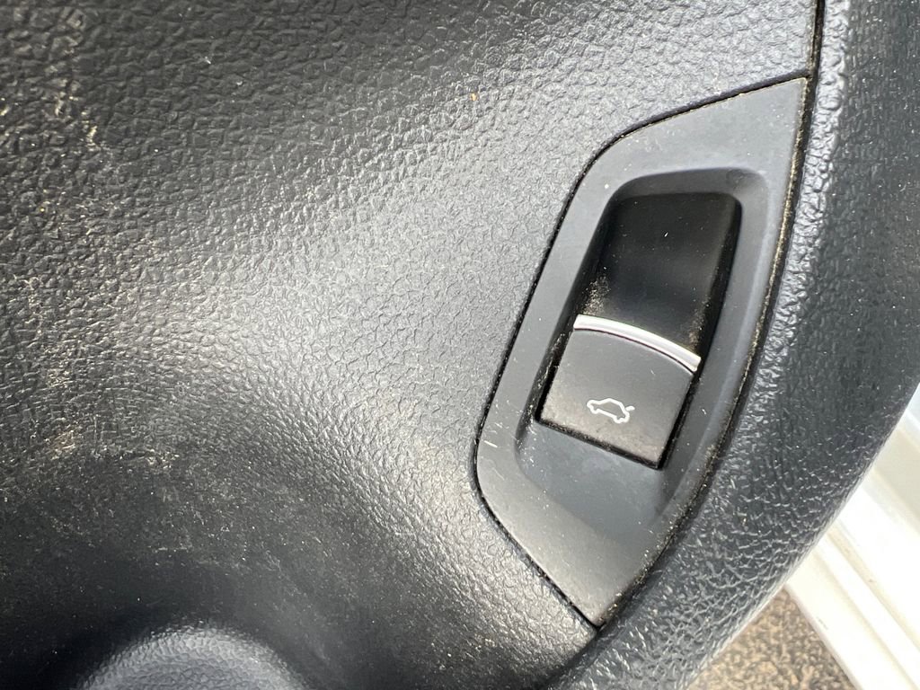 Used 2013 Volkswagen Passat 2.5 S image 14