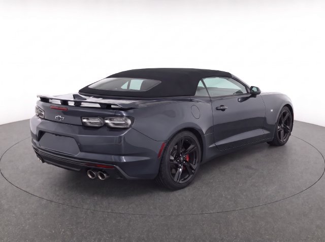 Used 2022 Chevrolet Camaro LT w/ RS Package RWD image 4
