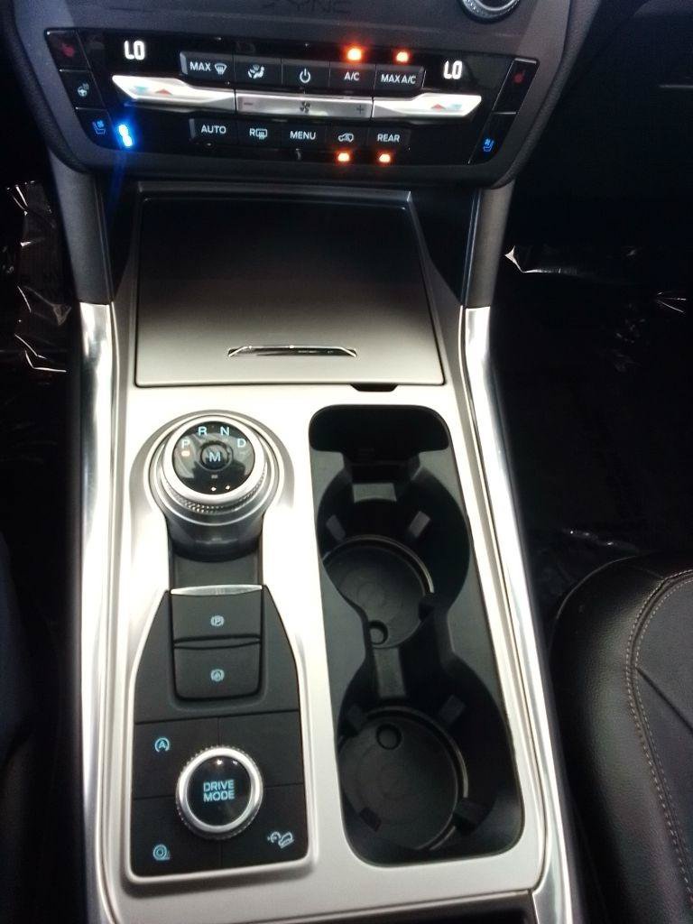 Used 2020 Ford Explorer Limited AWD/4WD image 13