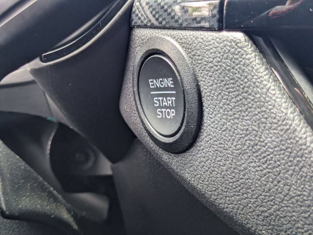 Used 2025 Ford Escape ST-Line AWD/4WD image 23