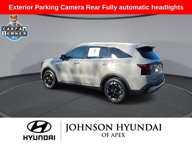 Used 2024 Kia Sorento S w/ Panoramic Sunroof Package image 7