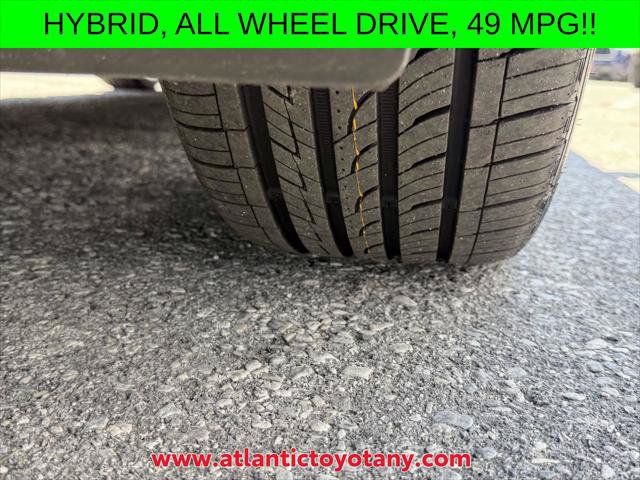 Certified 2023 Toyota Corolla SE w/ Carpet Mat Package (TMS) AWD/4WD image 11