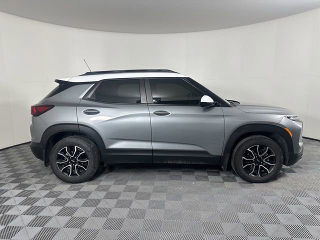 Used 2024 Chevrolet TrailBlazer ACTIV image 2