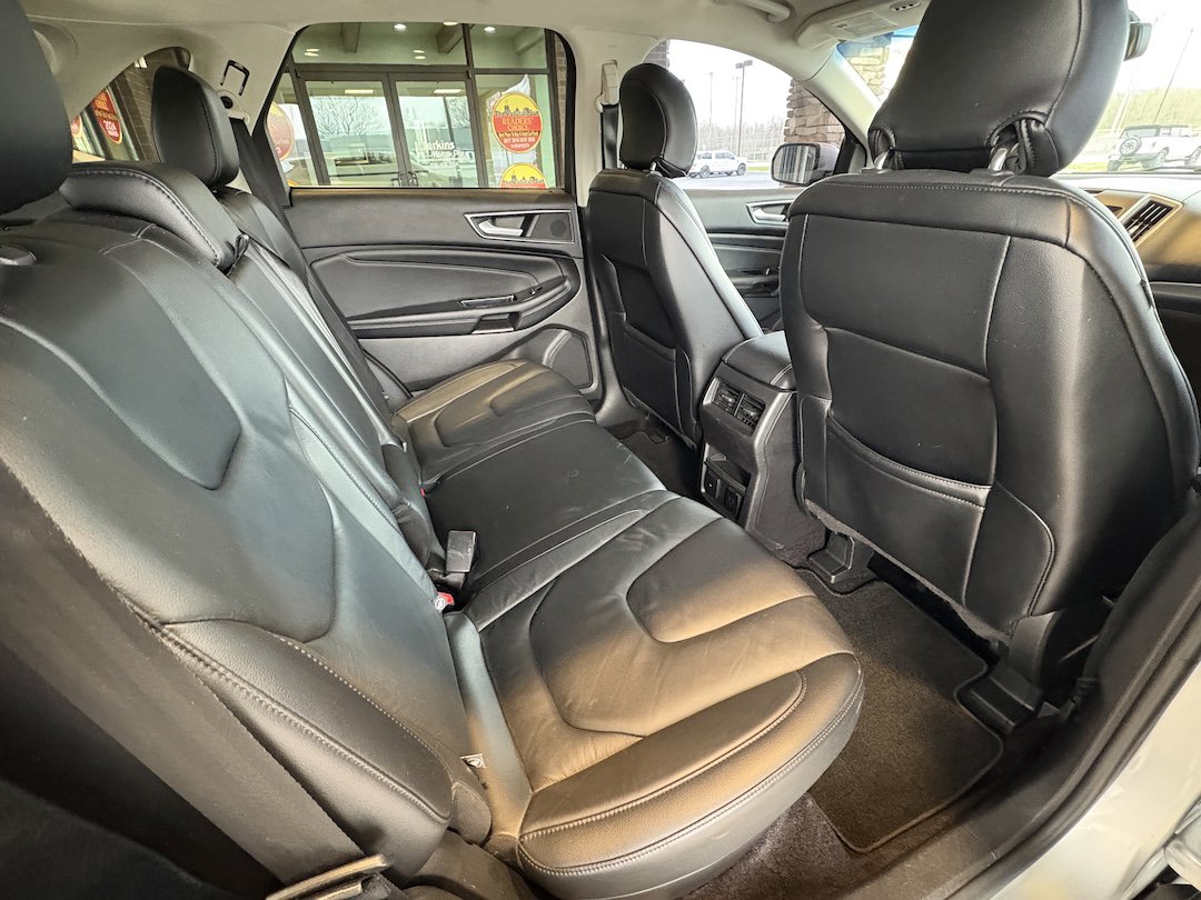 Used 2016 Ford Edge Titanium w/ Technology Package image 27