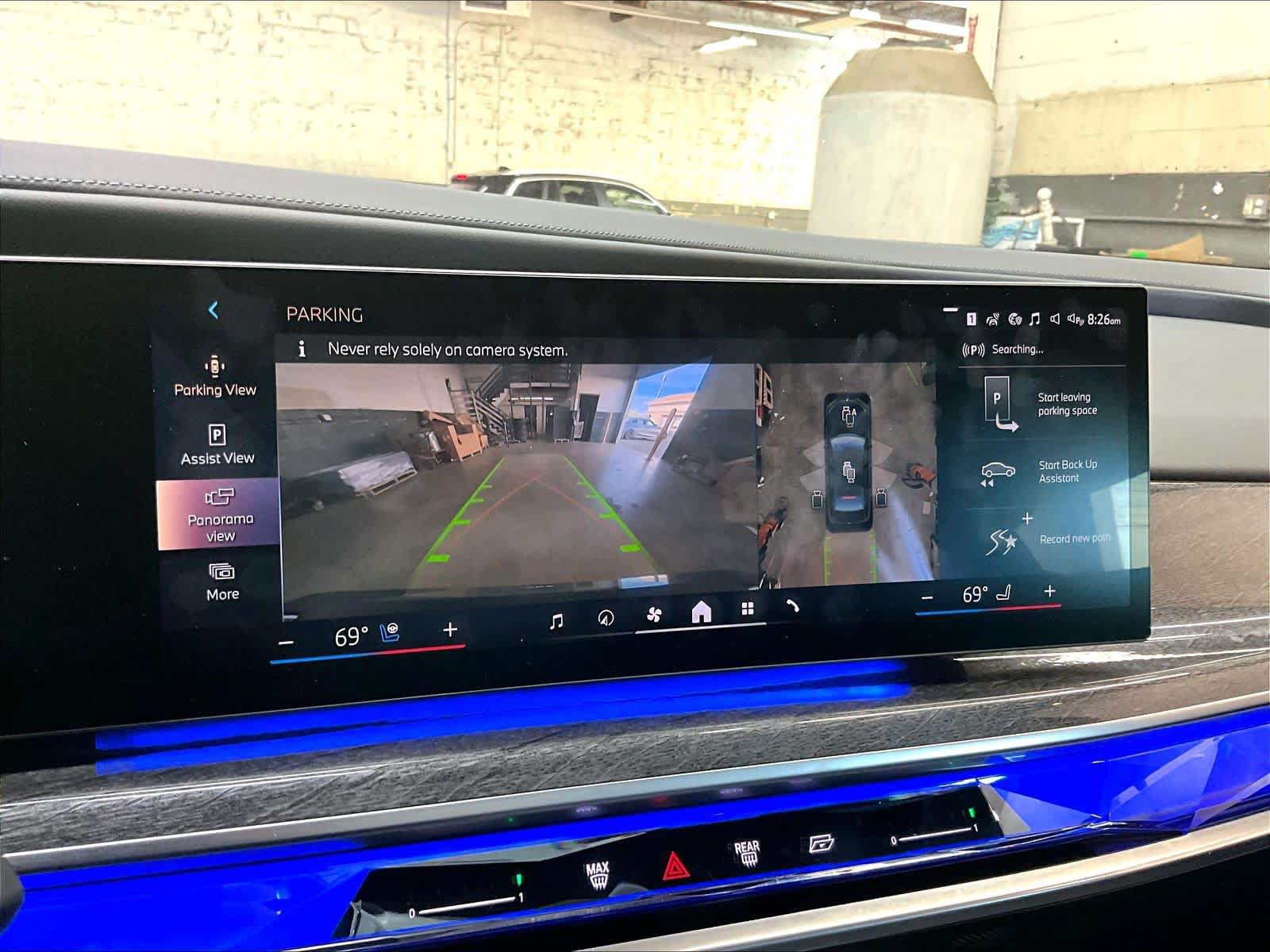Used 2023 BMW i7 xDrive60 AWD/4WD image 23