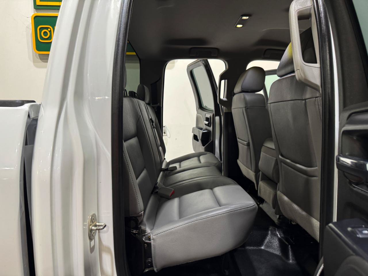 Used 2019 Chevrolet Silverado 2500 W/T AWD/4WD image 14