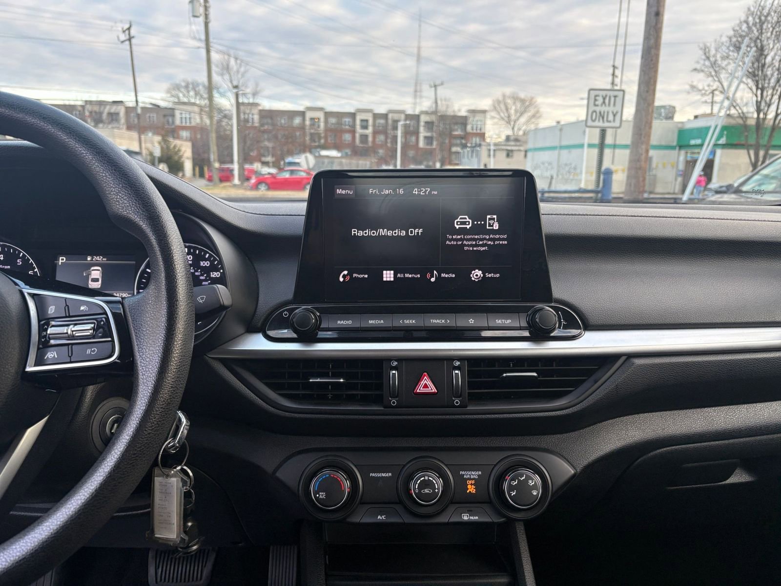 Used 2024 Kia Forte LXS image 17