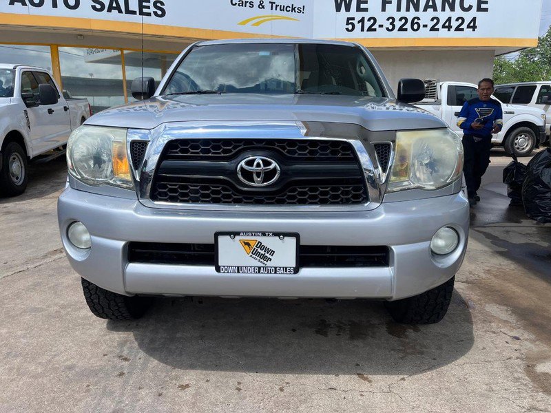 Used 2011 Toyota Tacoma PreRunner w/ SR5 Pkg #2 RWD image 2