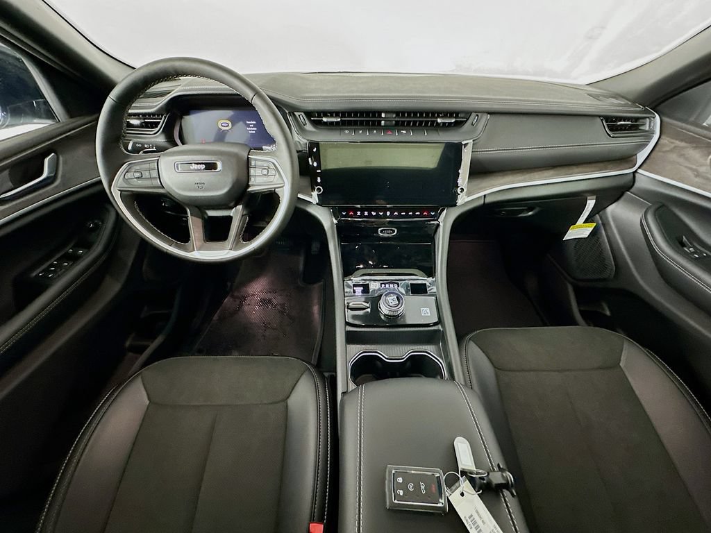 New 2026 Jeep Grand Cherokee L 4WD image 9