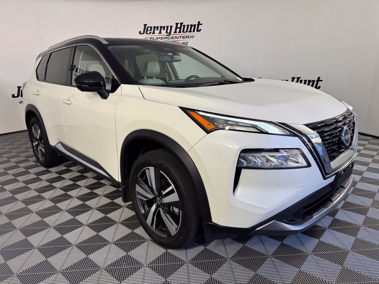 Used 2023 Nissan Rogue SL AWD/4WD image 6