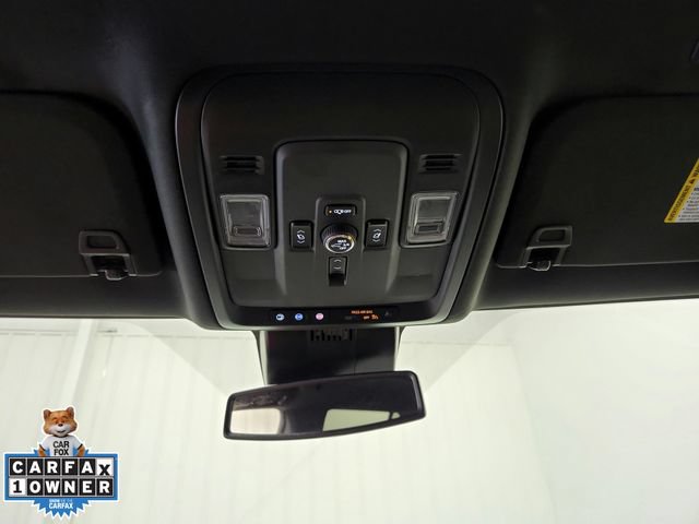Used 2025 GMC Yukon Denali AWD/4WD image 31