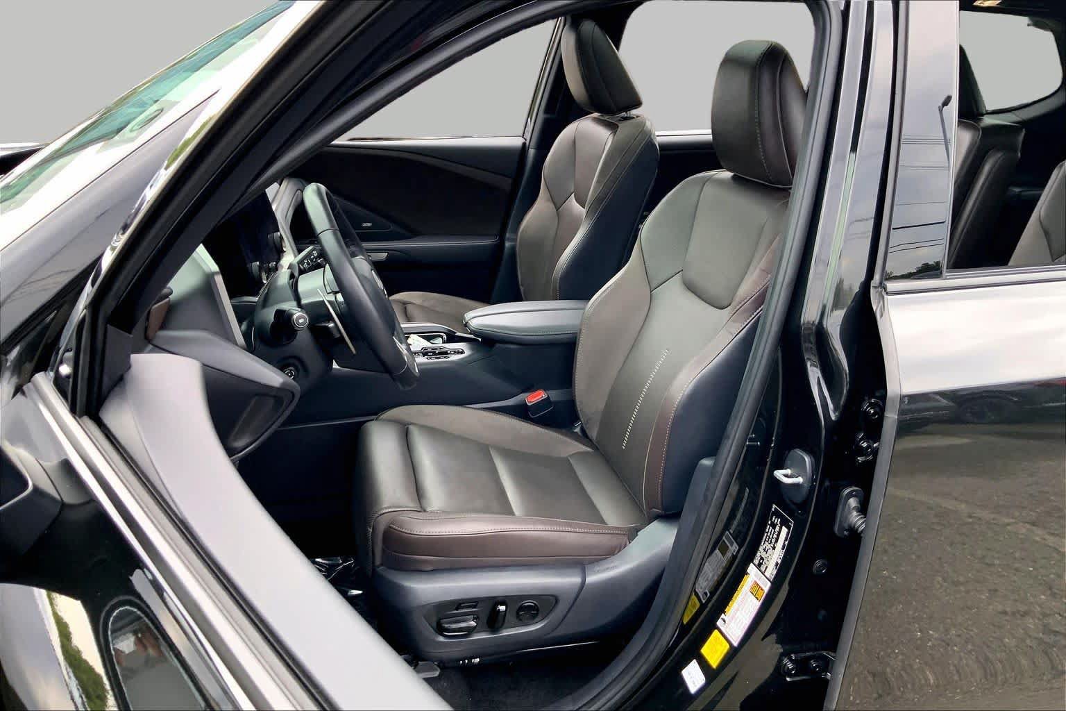 Certified 2025 Lexus TX 350 AWD w/ Technology Package image 8