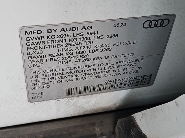 Used 2024 Audi Q5 e Premium Plus w/ Premium Plus Package AWD/4WD image 30