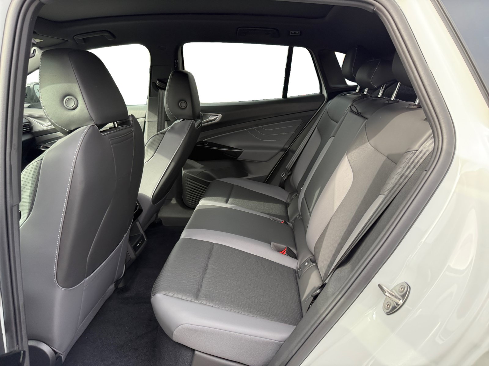 New 2026 Volkswagen ID.4 Pro S RWD image 16