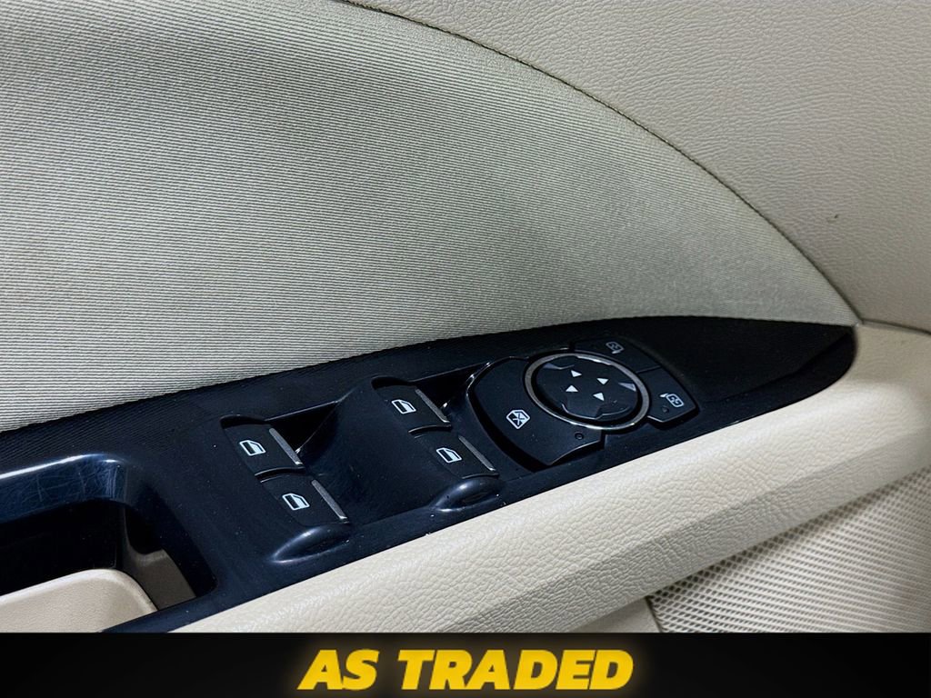 Used 2016 Ford Fusion SE FWD image 18