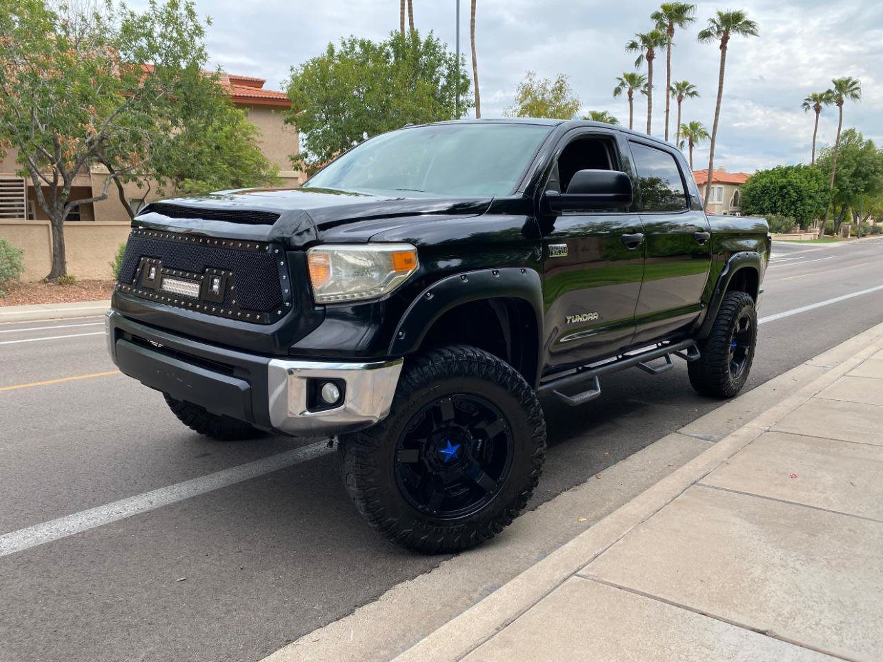 Used 2014 Toyota Tundra SR5 w/ SR5 Upgrade Package RWD image 5
