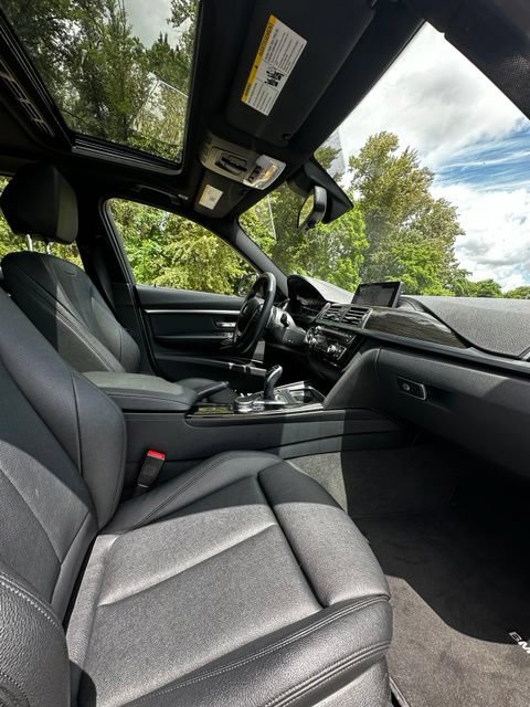 Used 2018 BMW 328d Sedan w/ Premium Package RWD image 22
