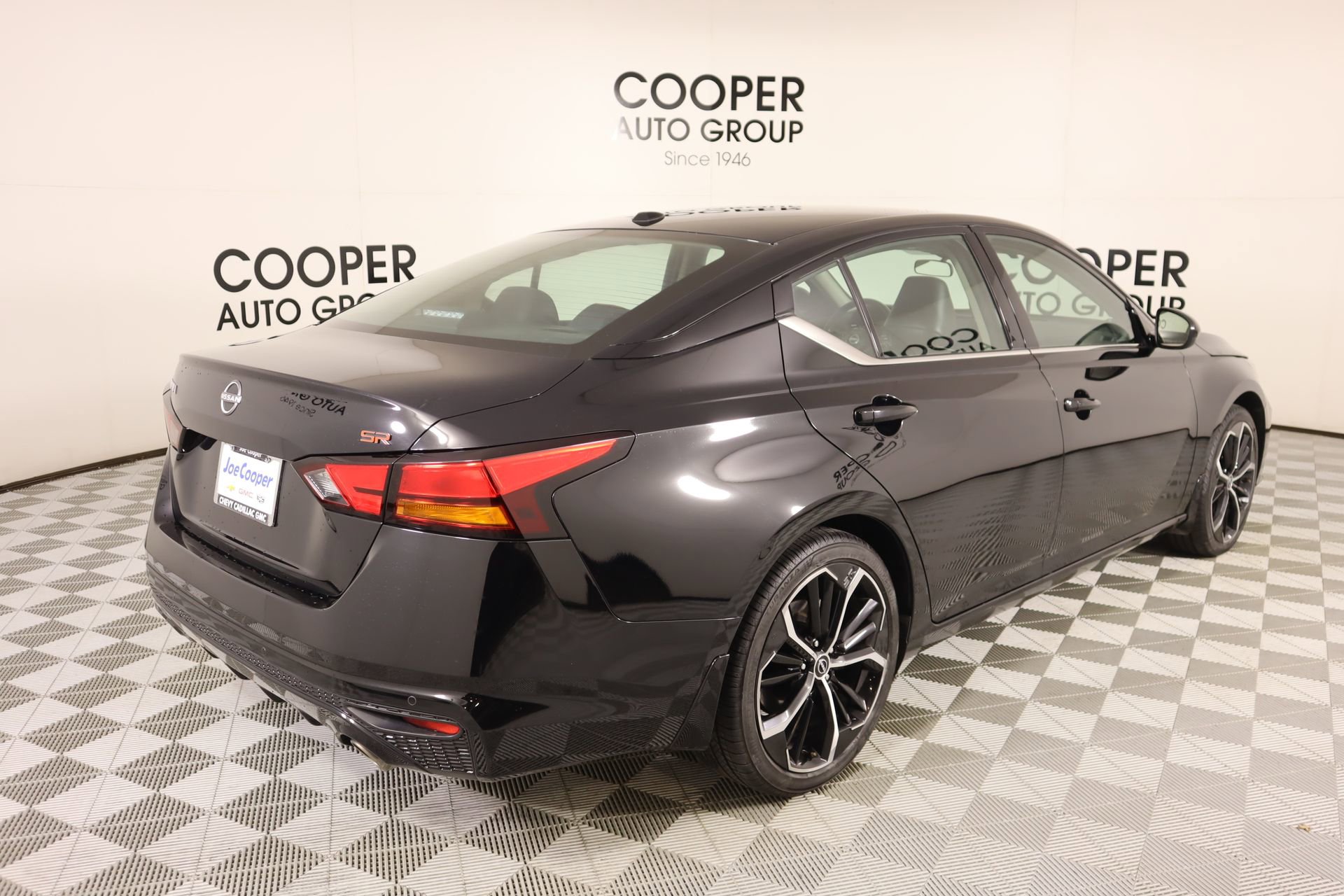 Used 2025 Nissan Altima 2.5 SR FWD image 19