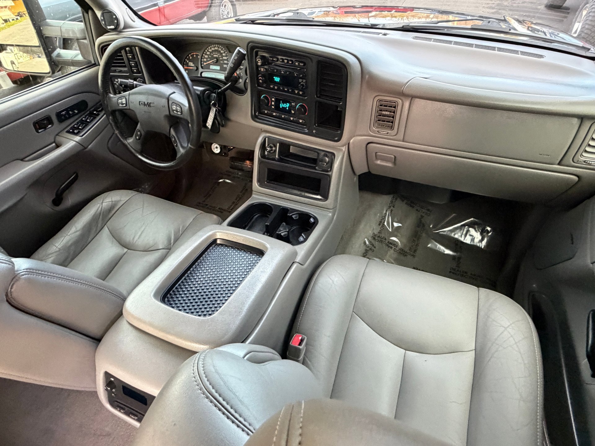 Used 2005 GMC Sierra 3500 SLT w/ Heavy-Duty Power Package image 28