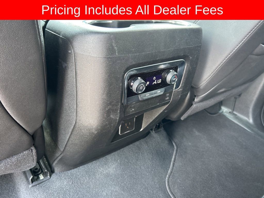 Used 2025 Chevrolet Tahoe LT RWD image 18
