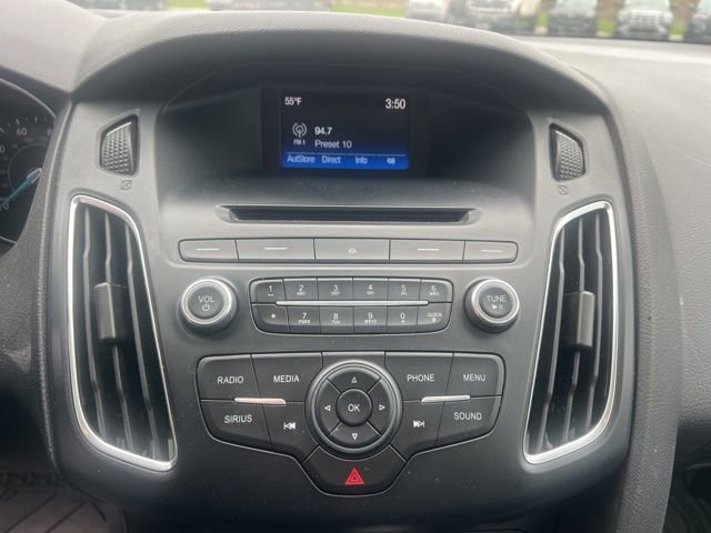 Used 2015 Ford Focus SE w/ Equipment Group 201A FWD image 26