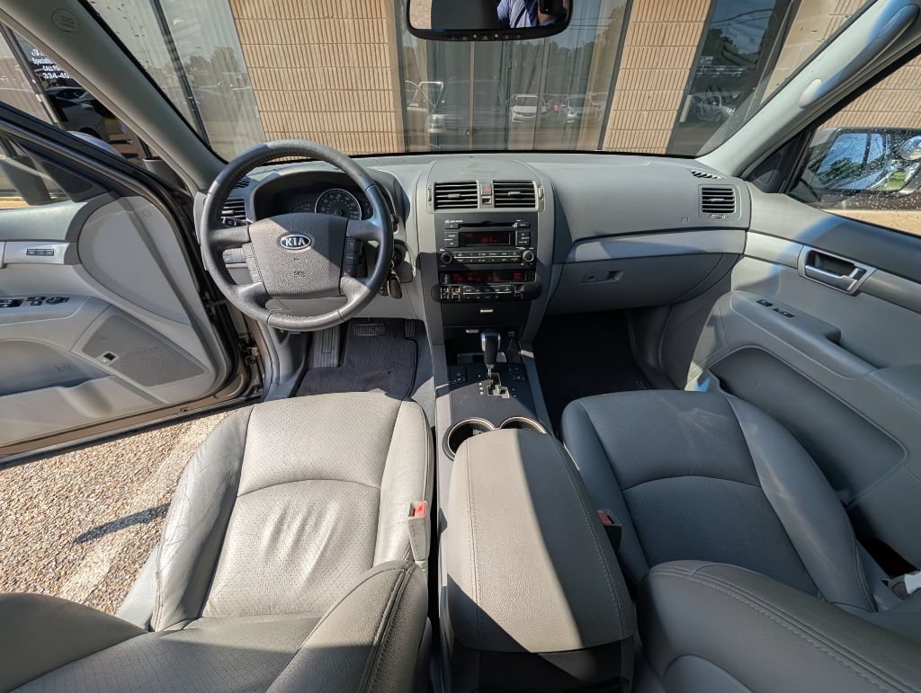 Used 2008 Kia Borrego EX w/ Luxury Pkg RWD image 14