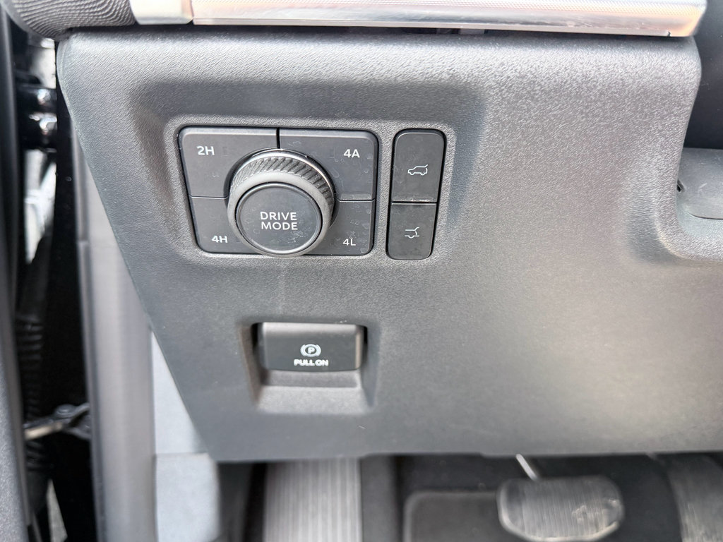 Used 2025 Ford Expedition Platinum AWD/4WD image 15