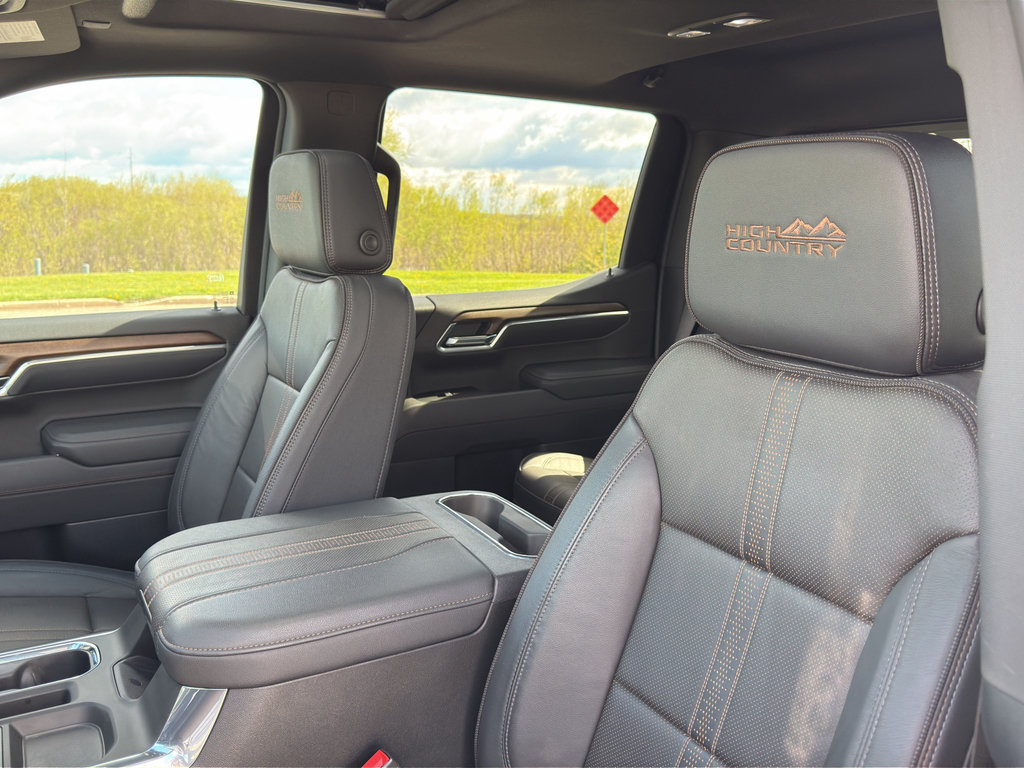 Used 2025 Chevrolet Silverado 1500 High Country w/ High Country Premium Package AWD/4WD image 20