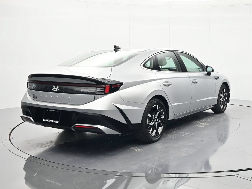 Used 2025 Hyundai Sonata SEL FWD image 5