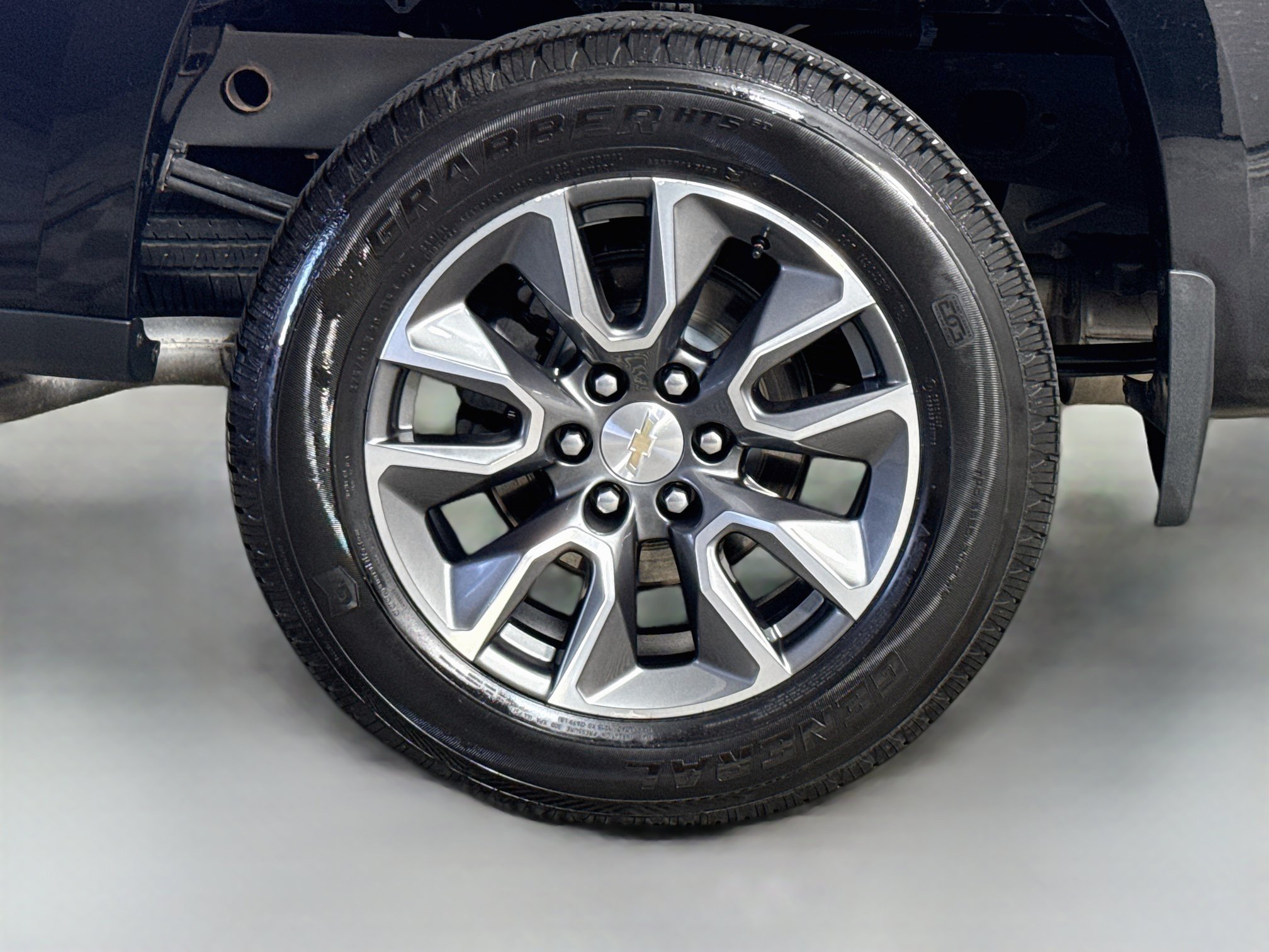 Used 2024 Chevrolet Silverado 1500 LT AWD/4WD image 33