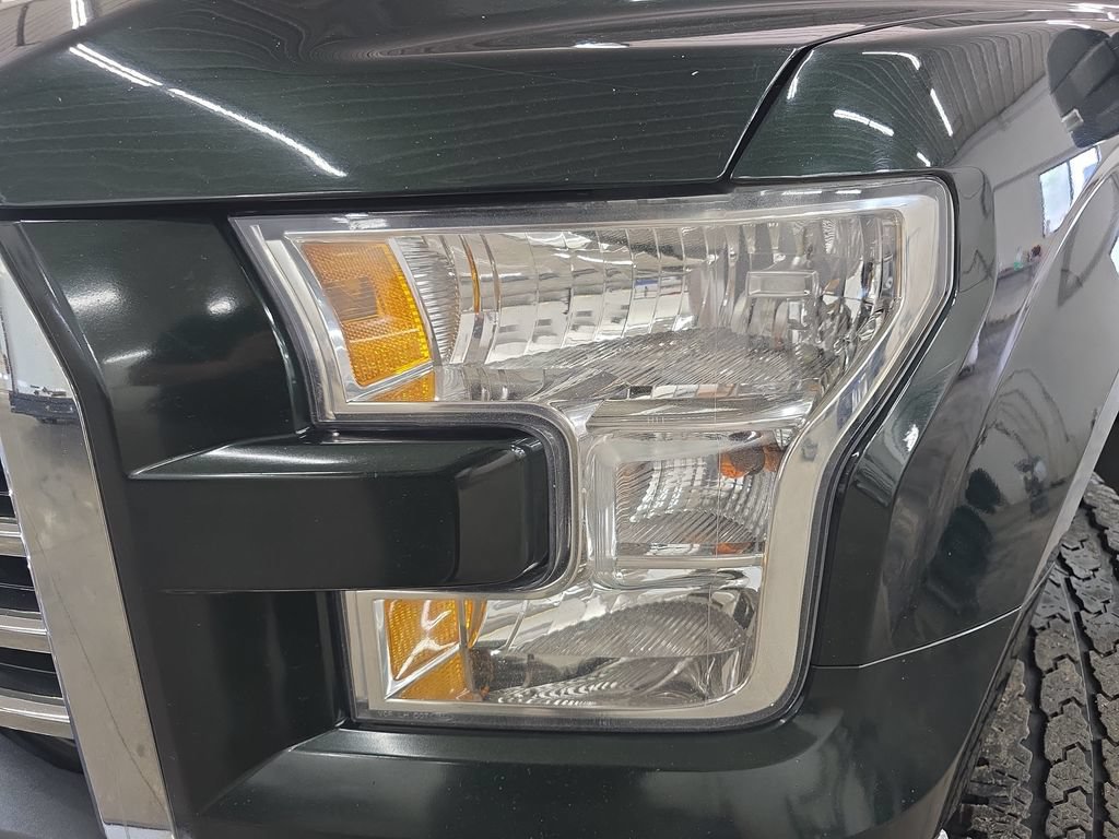 Used 2015 Ford F150 XLT w/ Equipment Group 302A Luxury AWD/4WD image 30