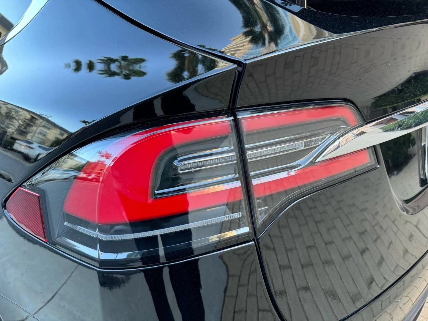 Used 2018 Tesla Model X 100D AWD/4WD image 37