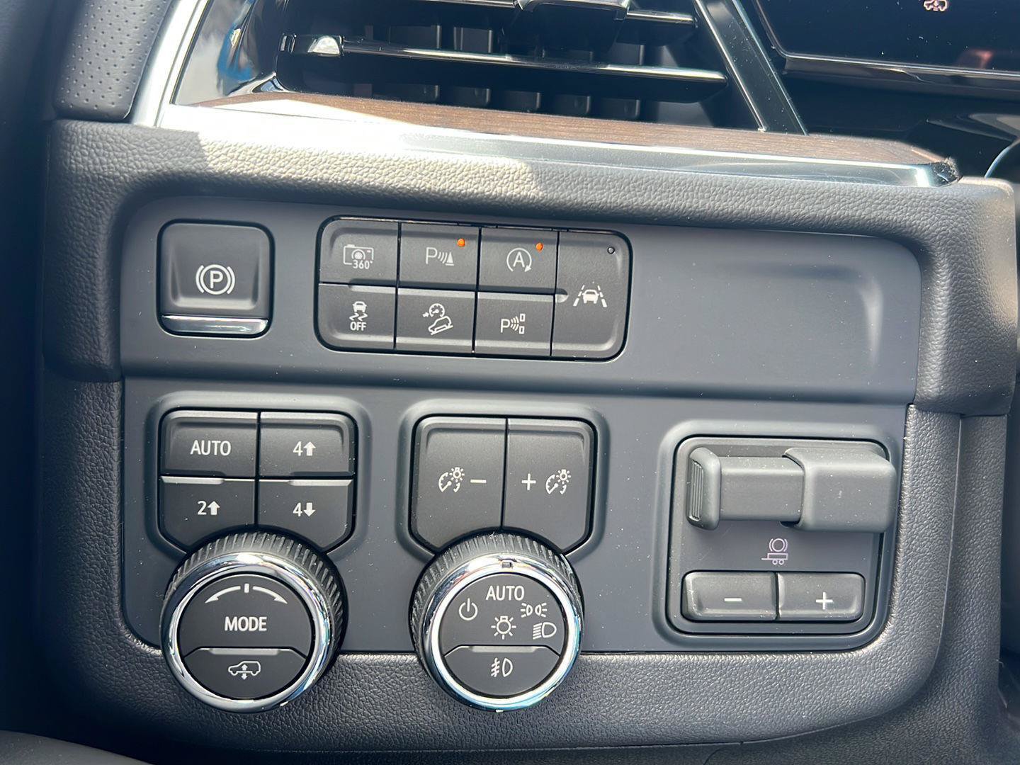 New 2026 Chevrolet Tahoe High Country AWD/4WD image 20
