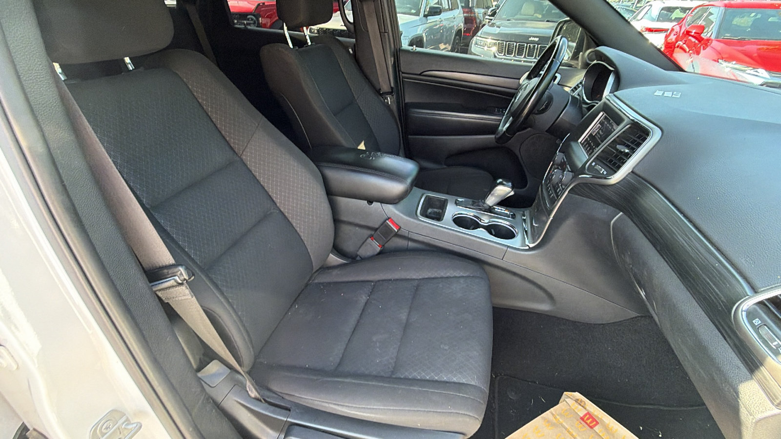 Used 2020 Jeep Grand Cherokee Laredo RWD image 19
