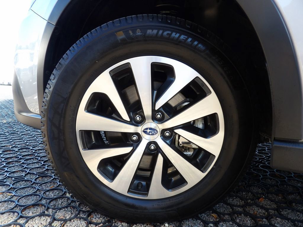 Used 2021 Subaru Outback Premium image 29