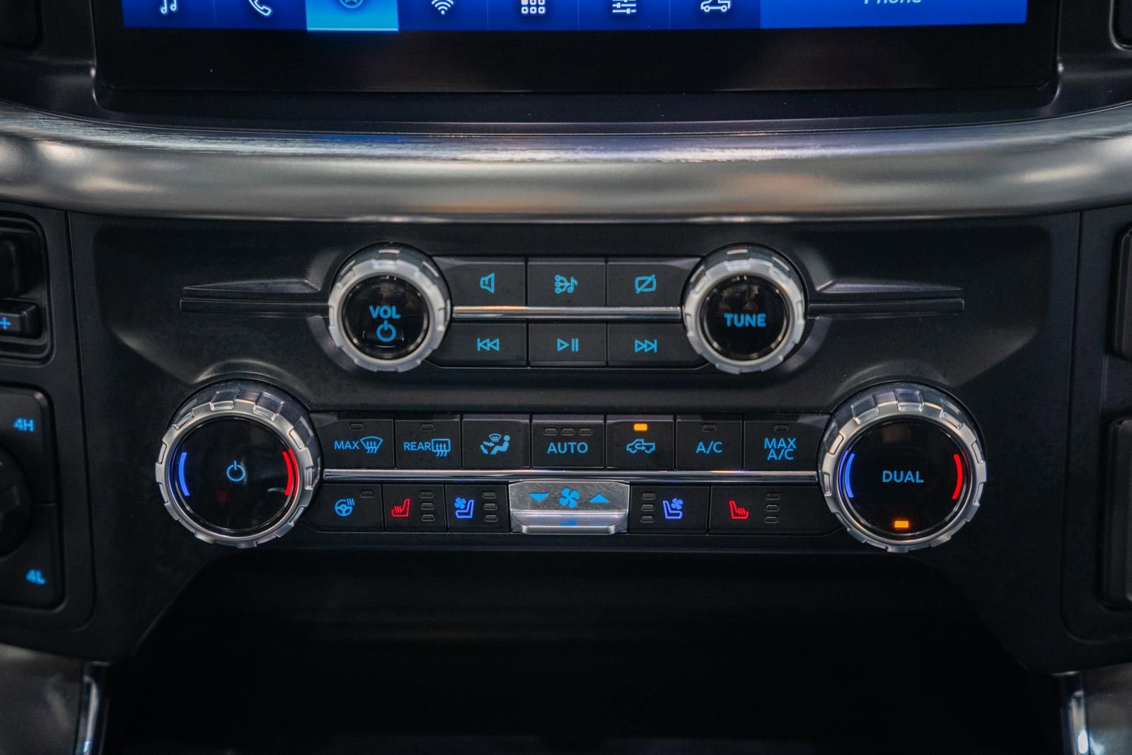 Certified 2023 Ford F150 Lariat w/ Equipment Group 502A High image 32