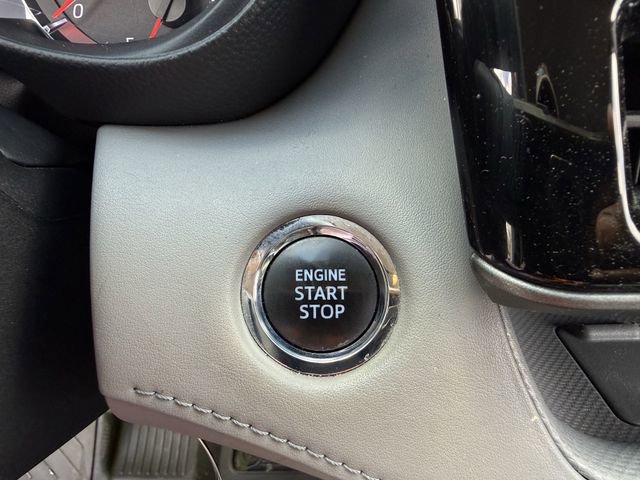 Used 2022 Toyota Highlander LE image 24