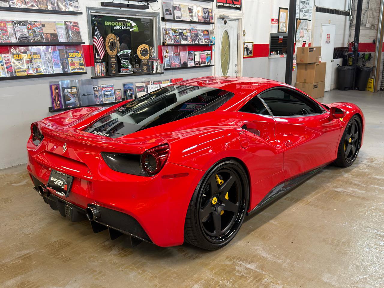 Used 2018 Ferrari 488 GTB RWD image 6
